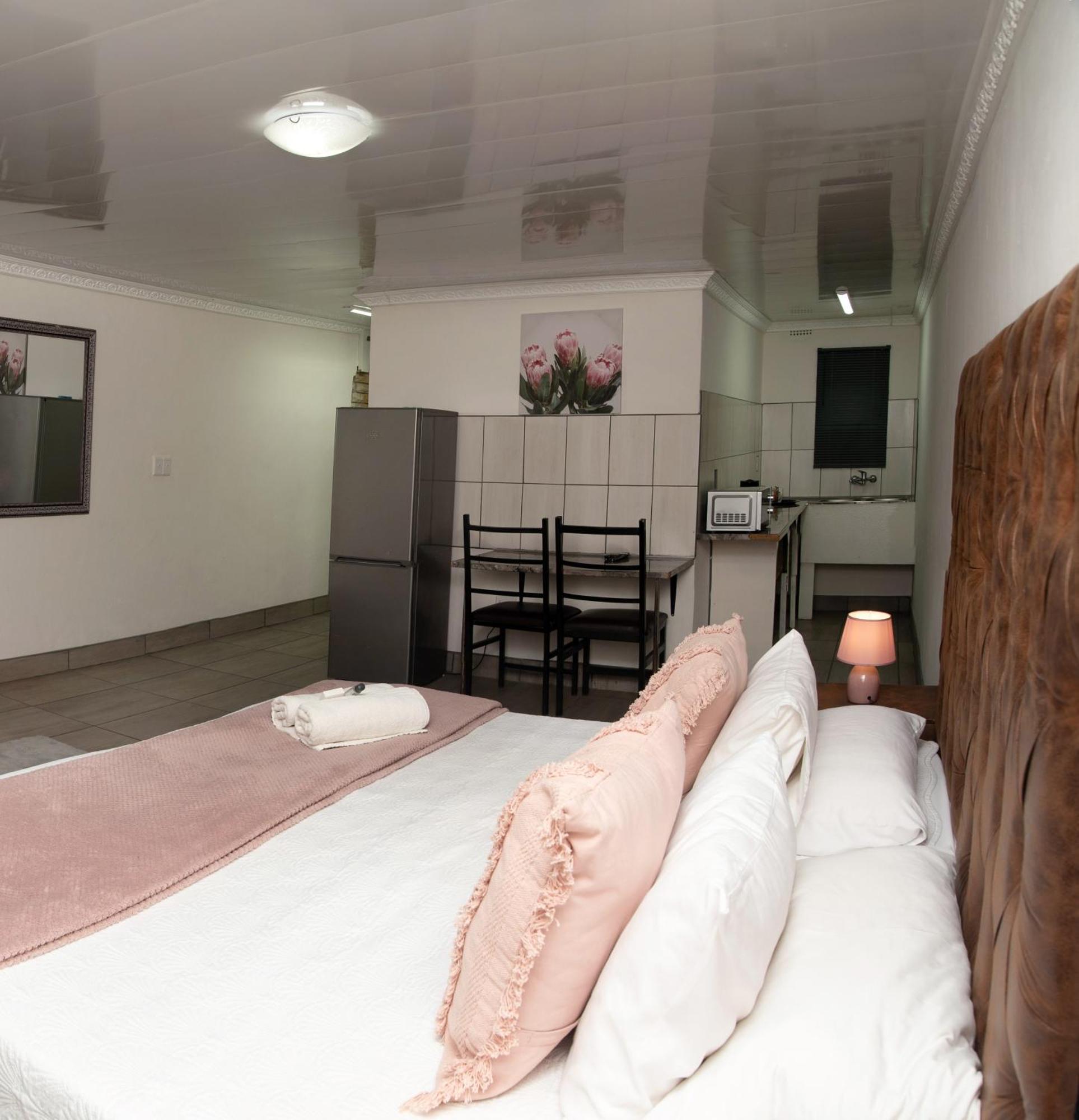 Gold Guest & Conference Bed & Breakfast Welkom Eksteriør bilde